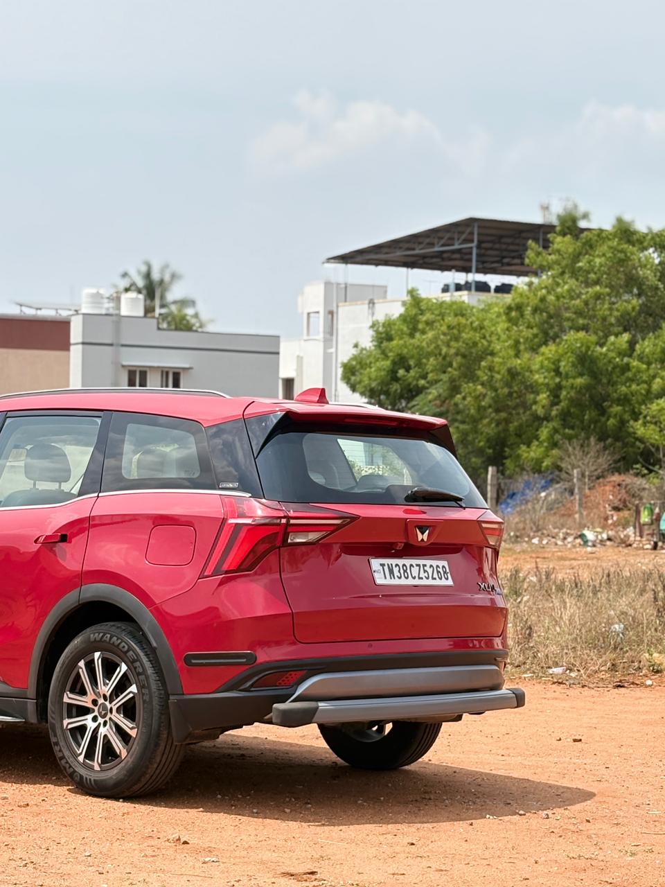 Mahindra XUV700 - Image 3