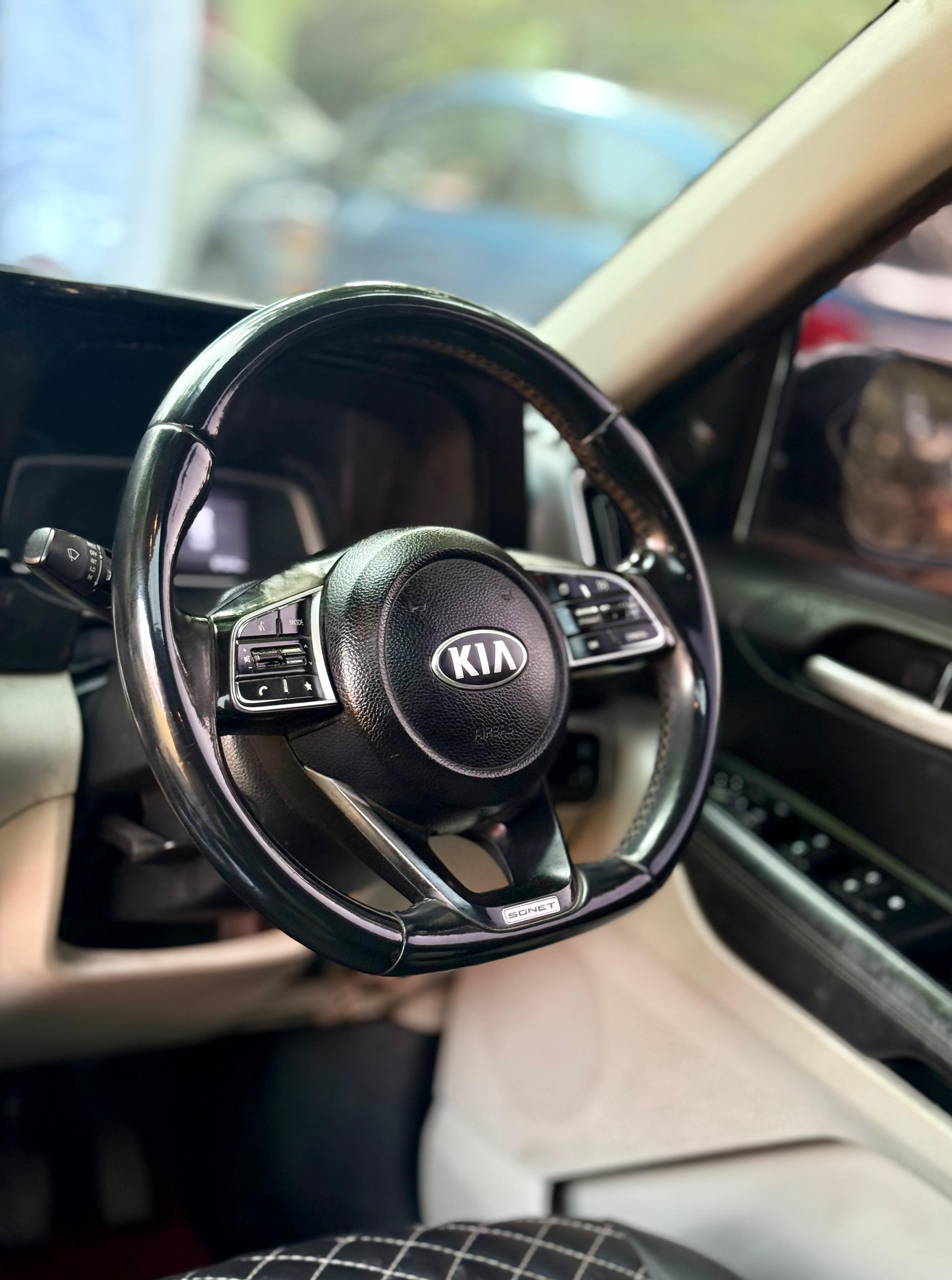 Kia Sonet - Image 2