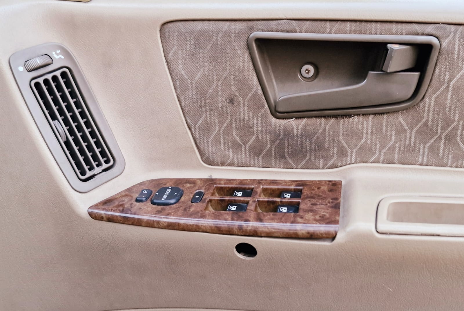 Tata Safari - Image 9