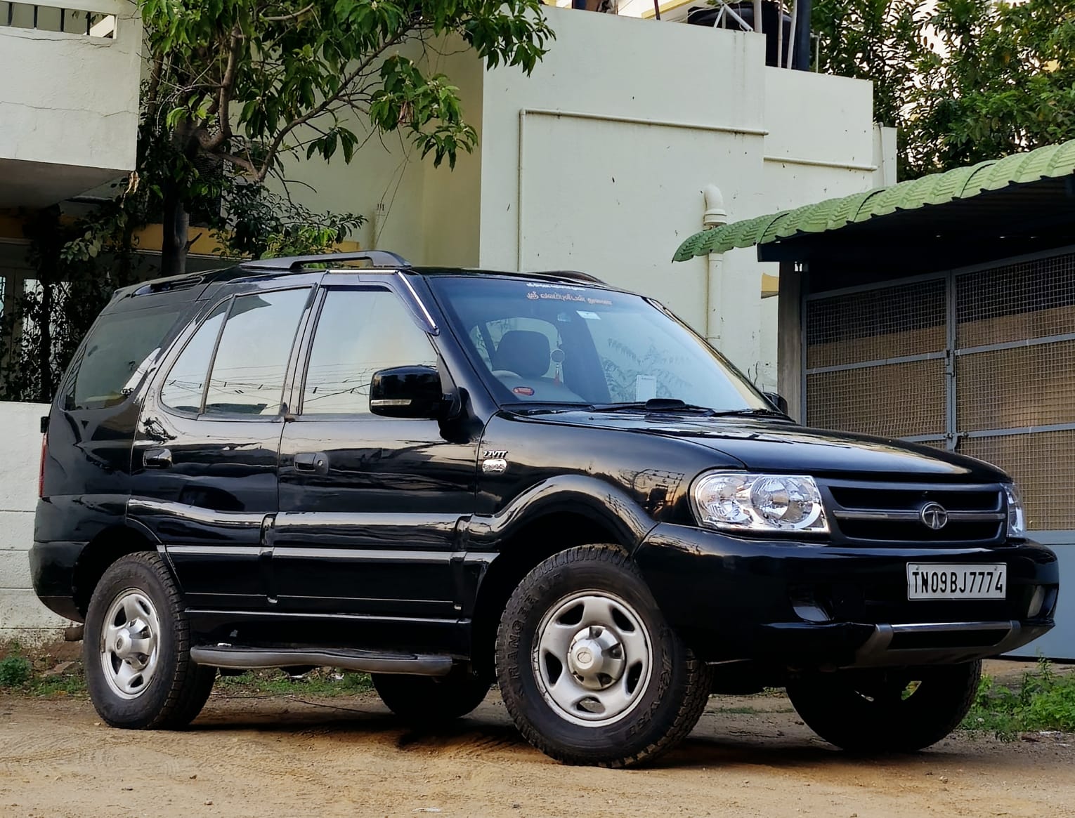 Tata Safari - Image 8