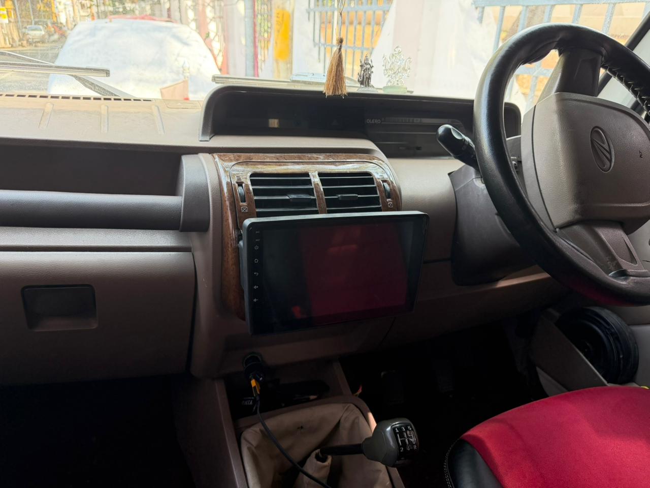 Mahindra Bolero - Image 4
