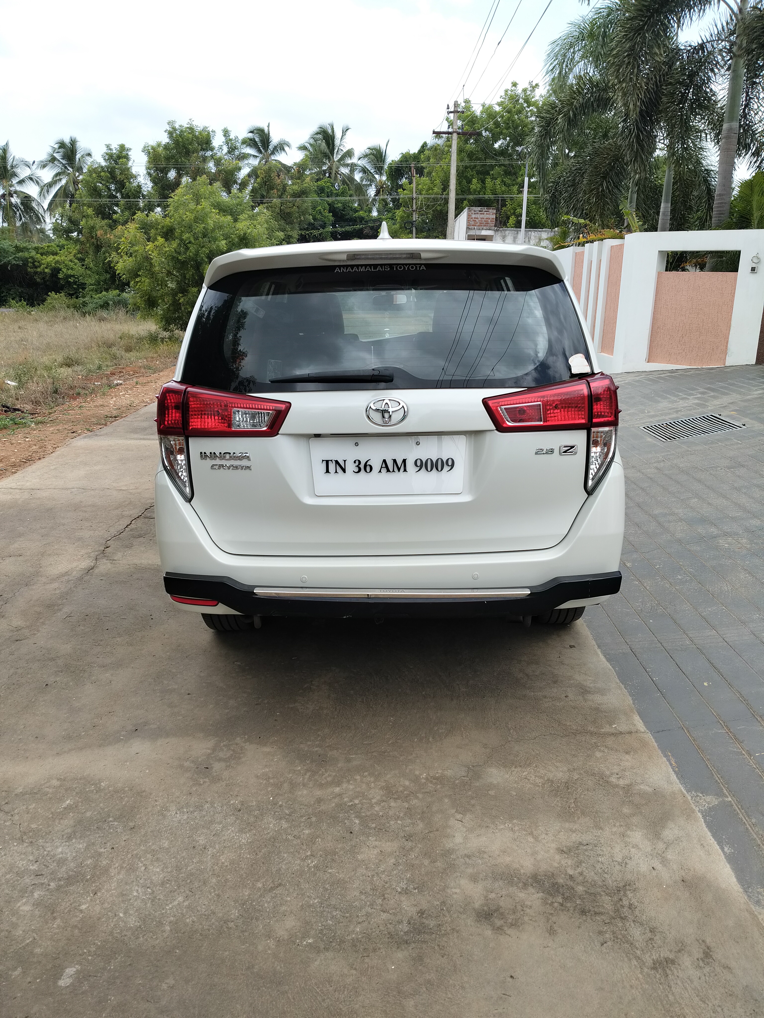 Toyota Innova Crysta - Image 3