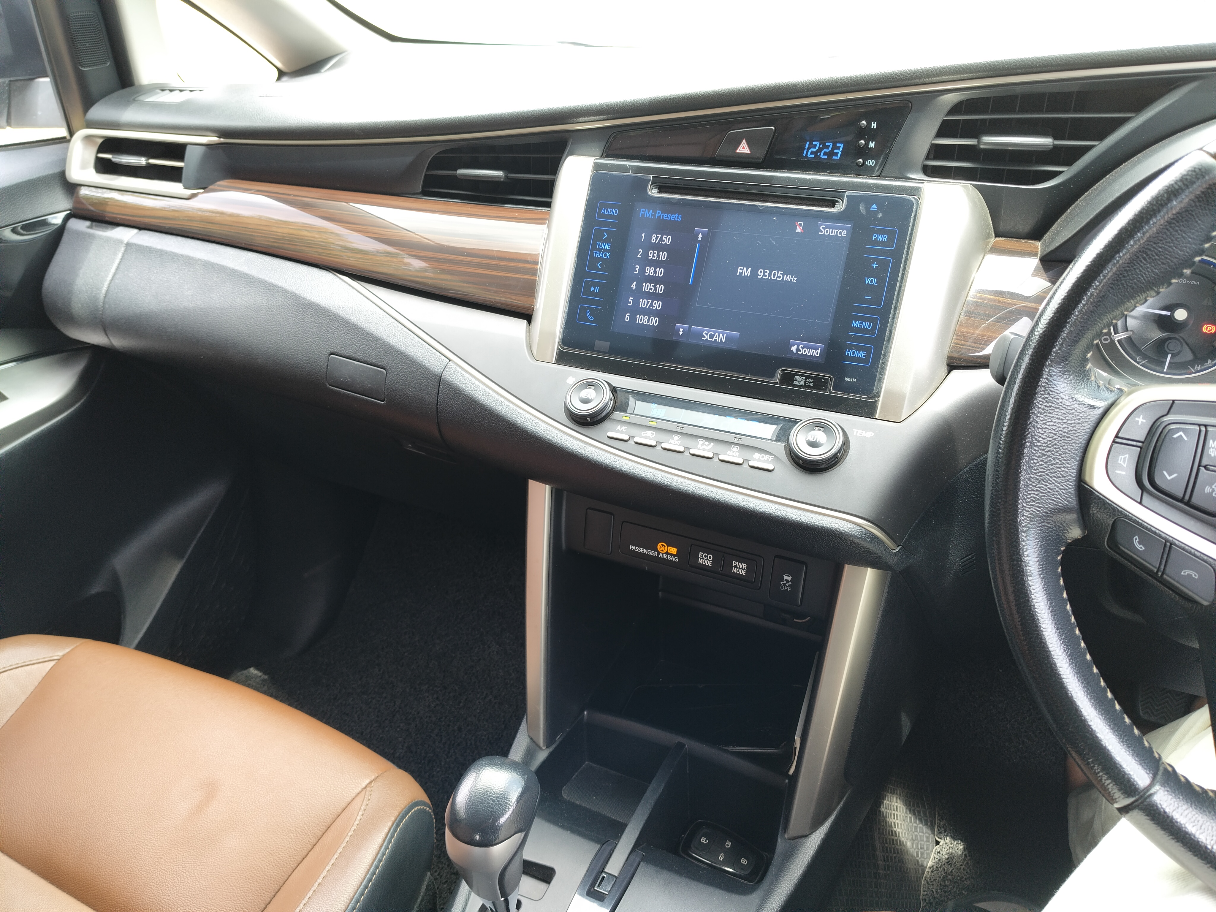 Toyota Innova Crysta