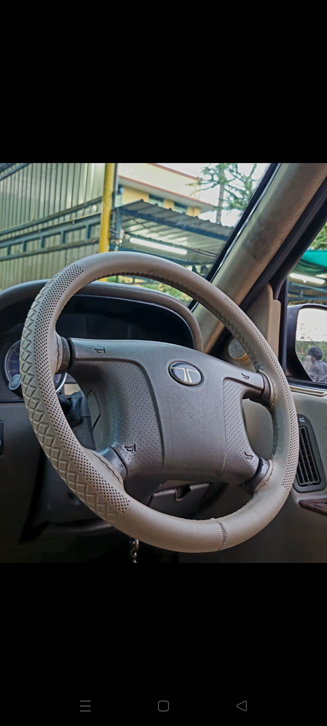 Tata Safari - Image 6
