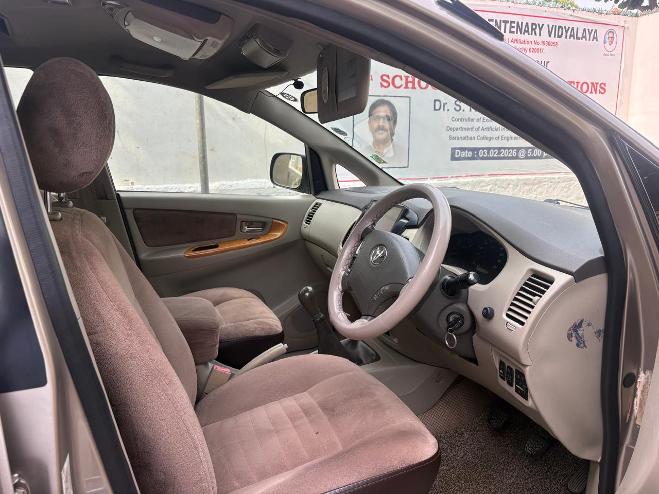 Toyota Innova - Image 5