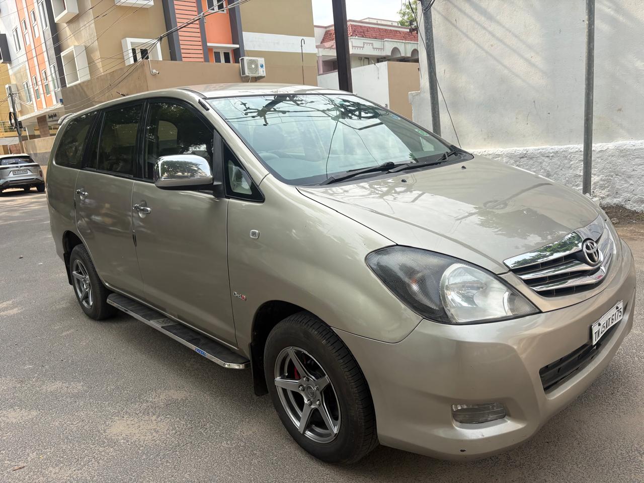 Toyota Innova - Image 6