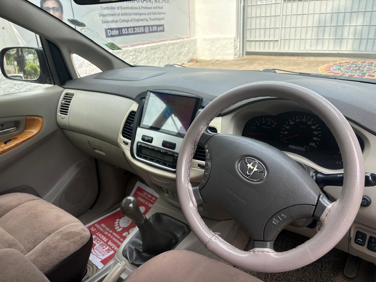 Toyota Innova - Image 4