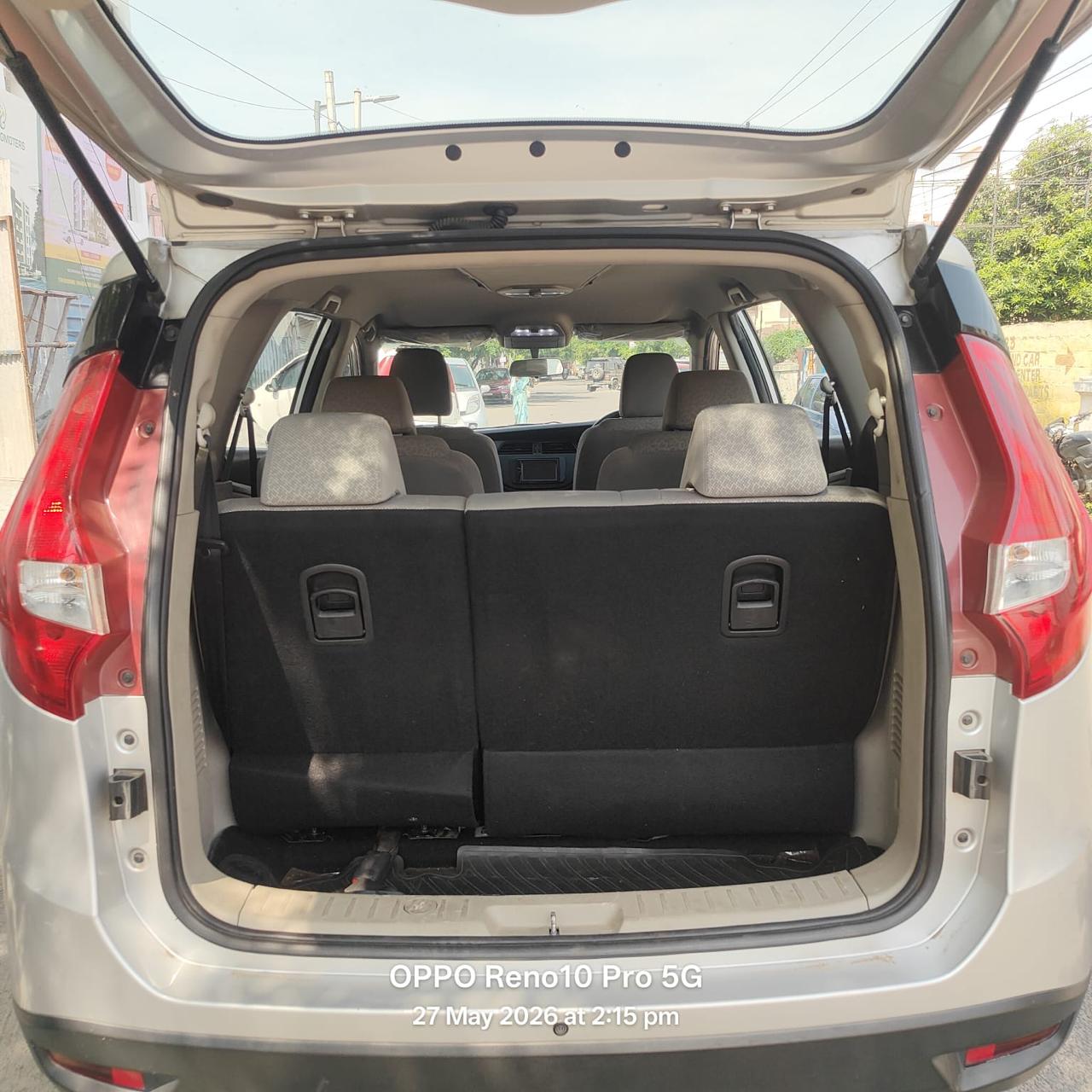 Mahindra Marazzo