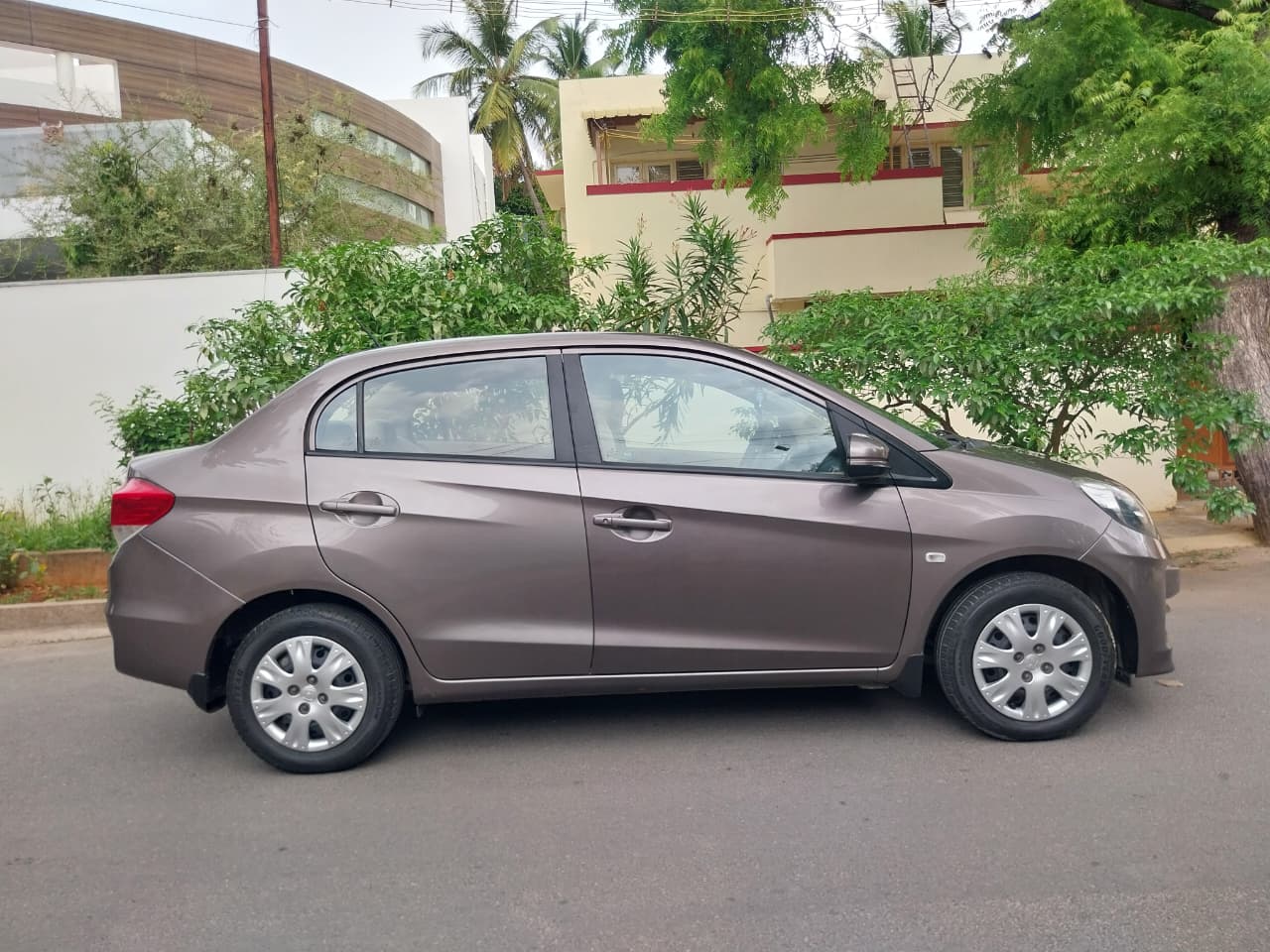 Honda Amaze - Image 2