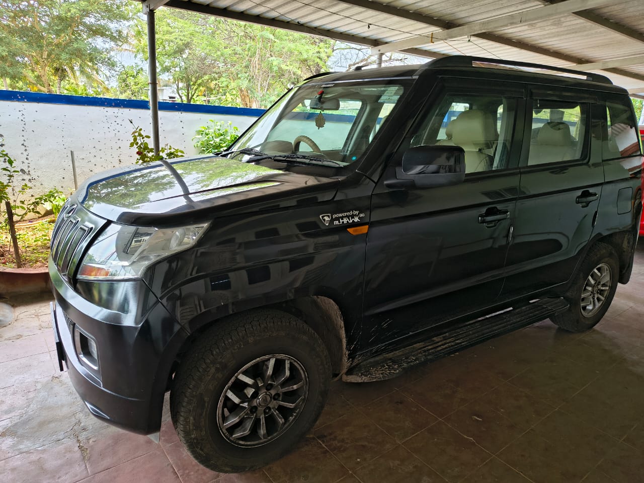 Mahindra TUV 300 - Image 3