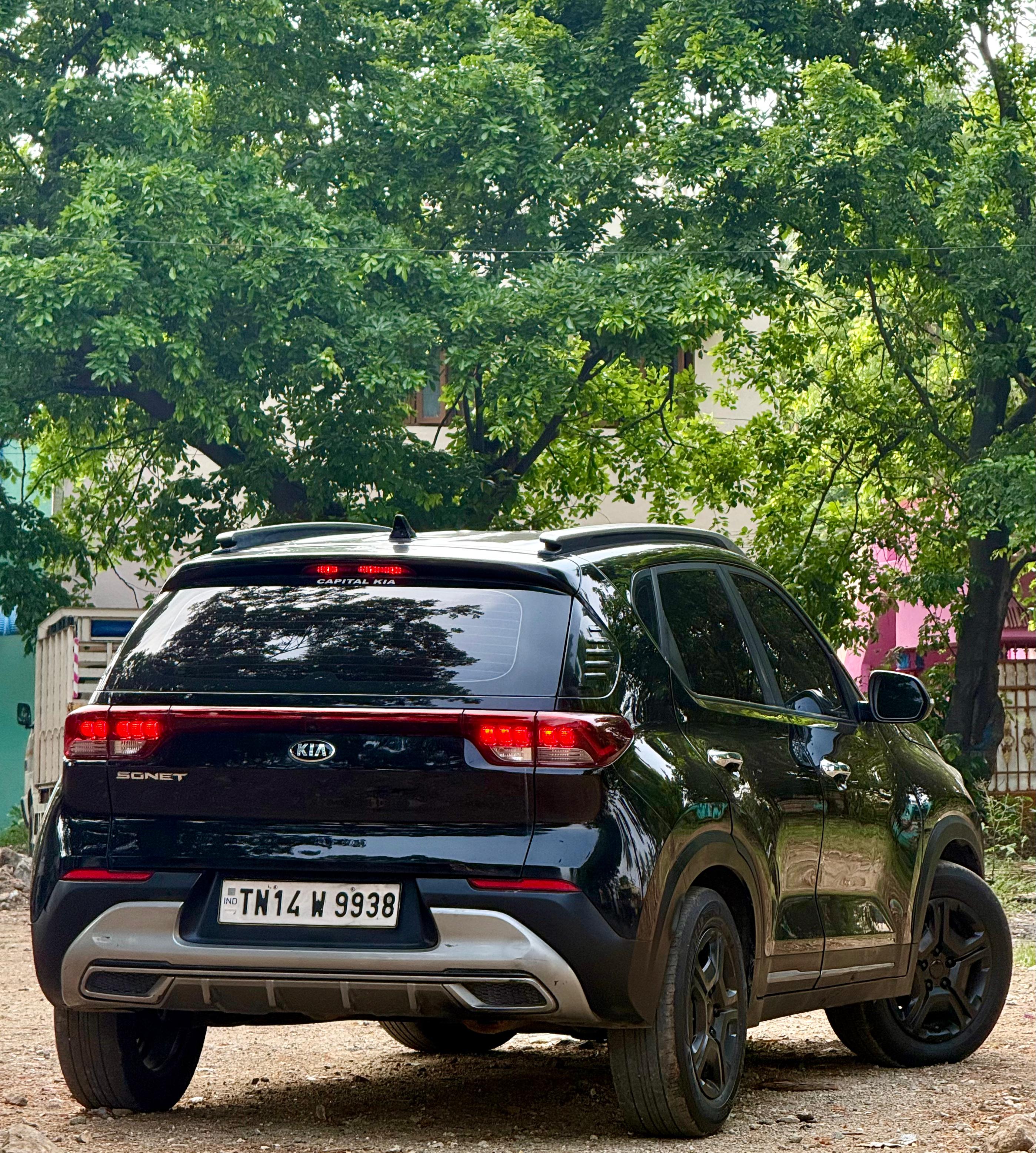 Kia Sonet - Image 1