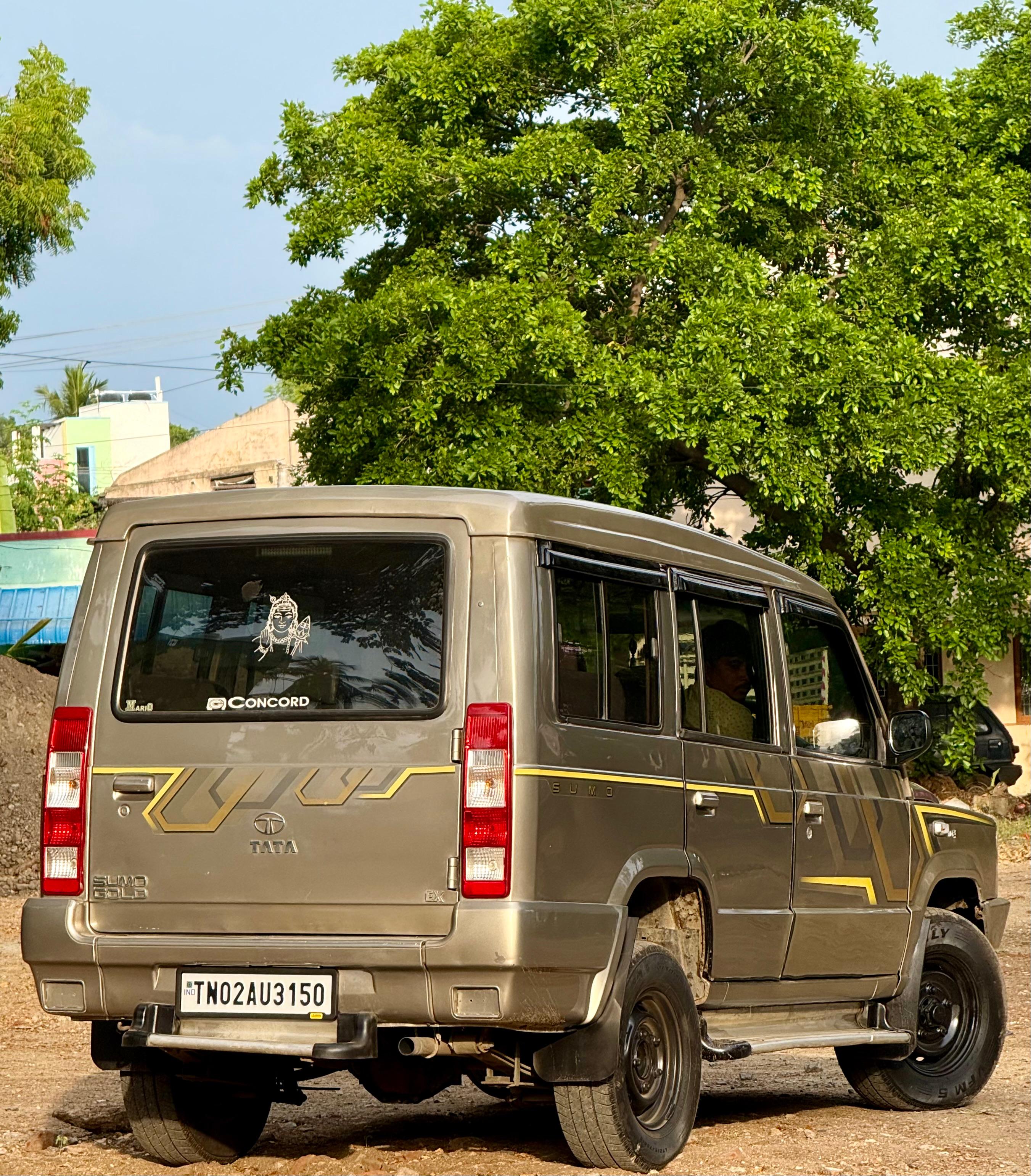 Tata Sumo - Image 6