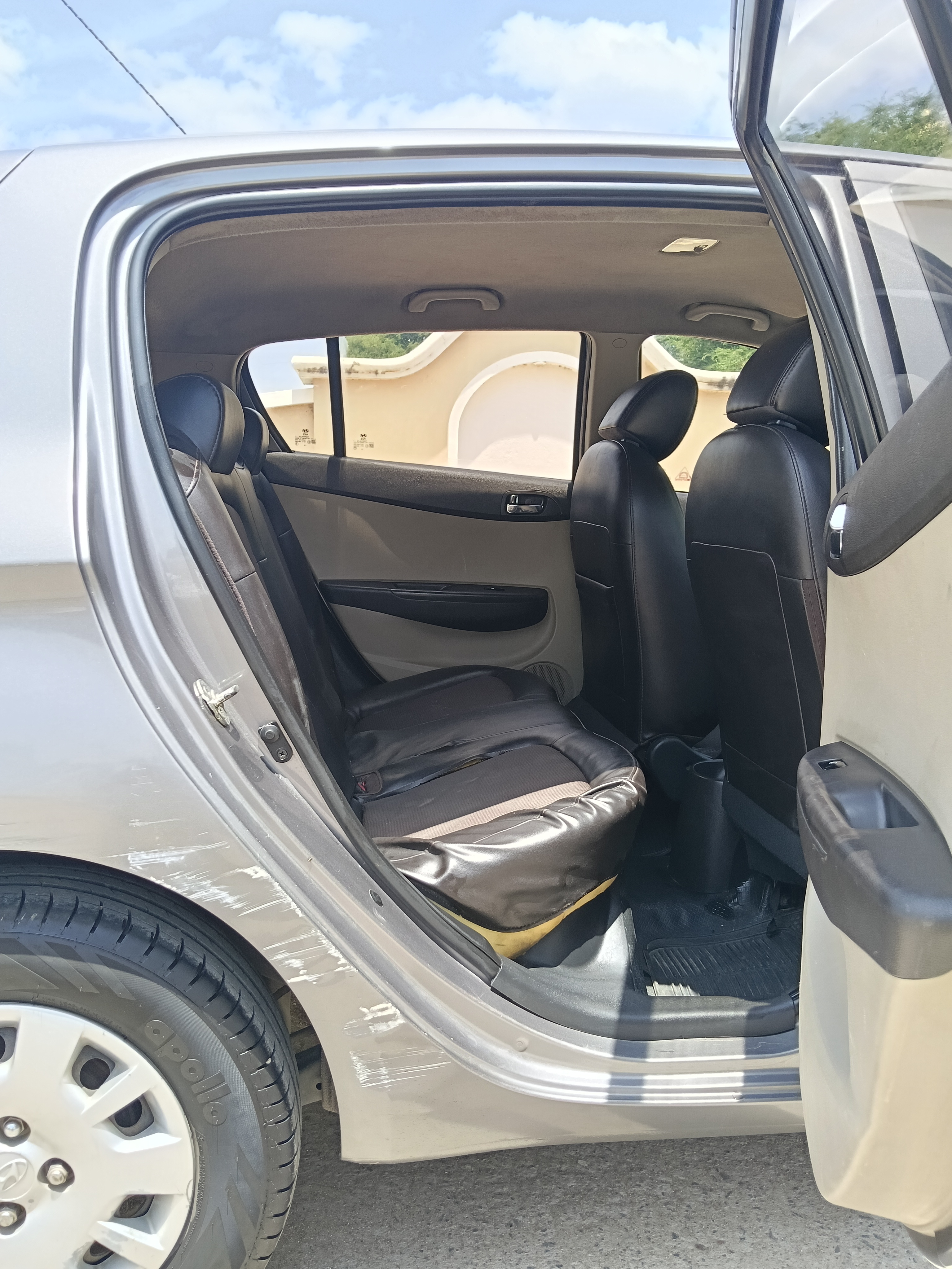 Hyundai i20 - Image 10