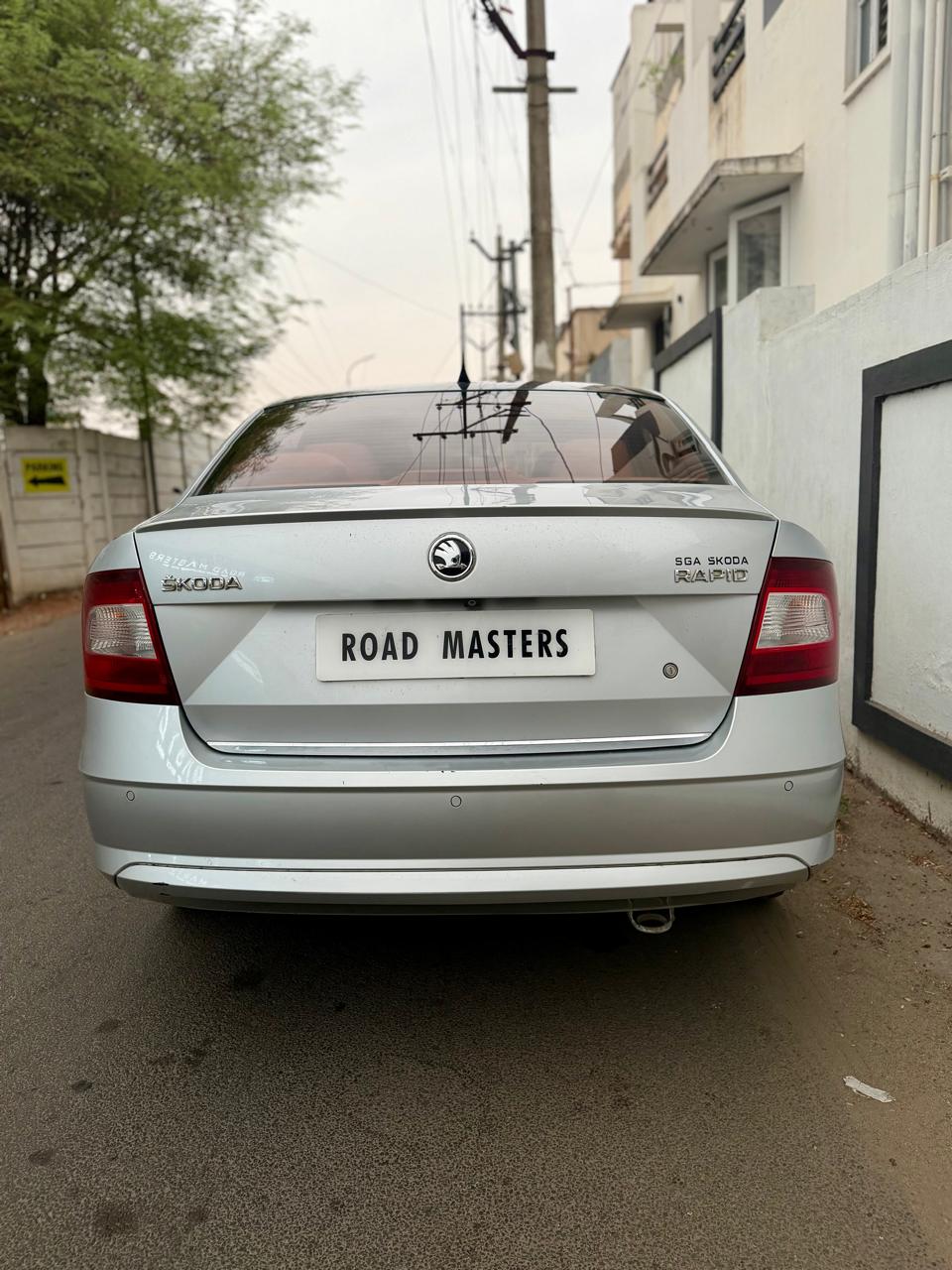 Skoda Rapid - Image 2