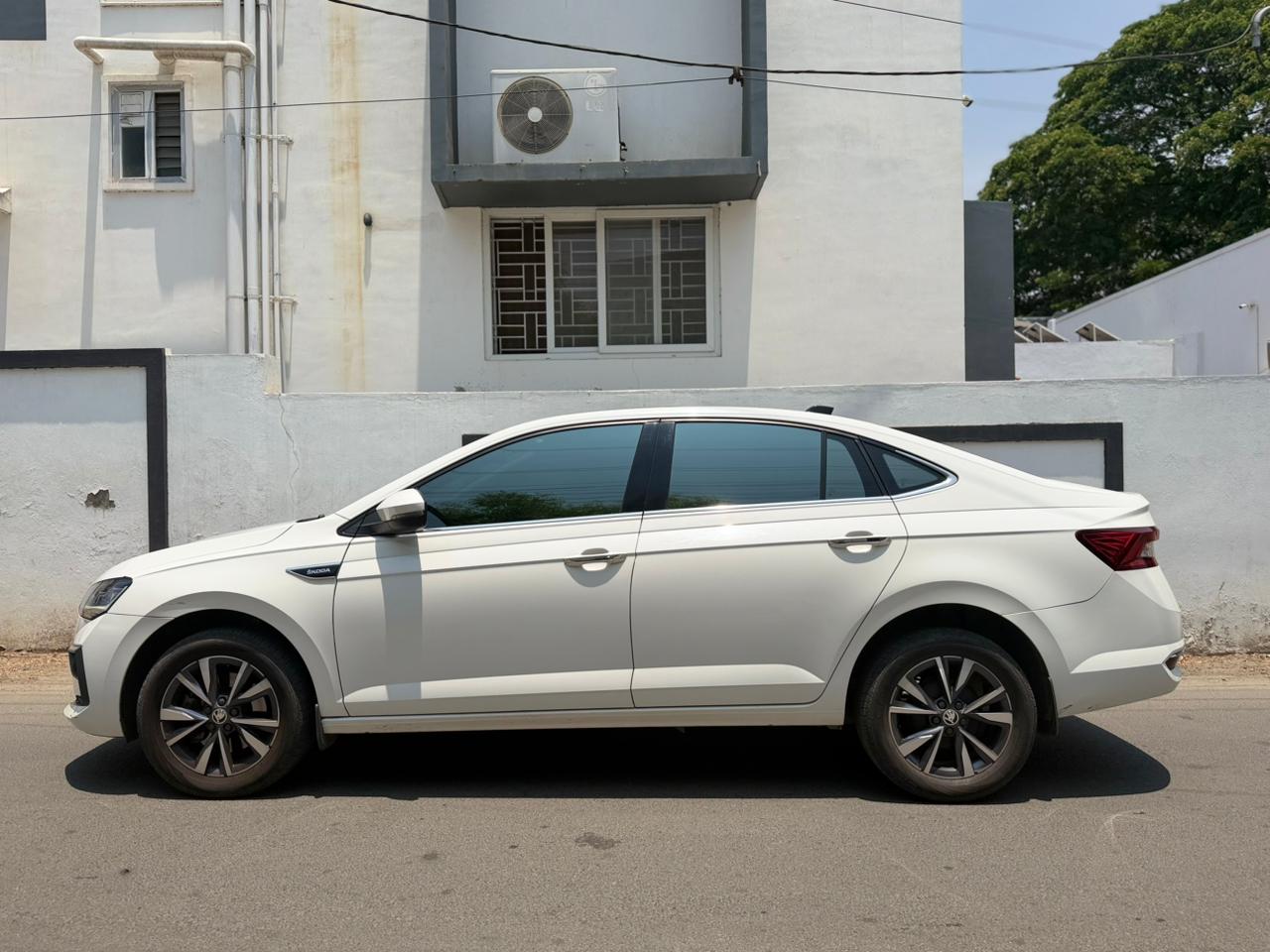 Skoda SLAVIA - Image 2
