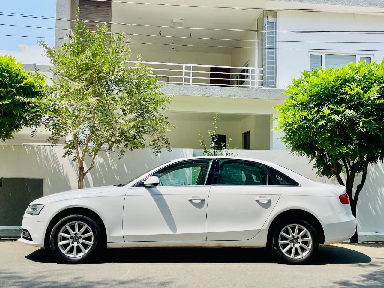 Audi A4 - Image 6