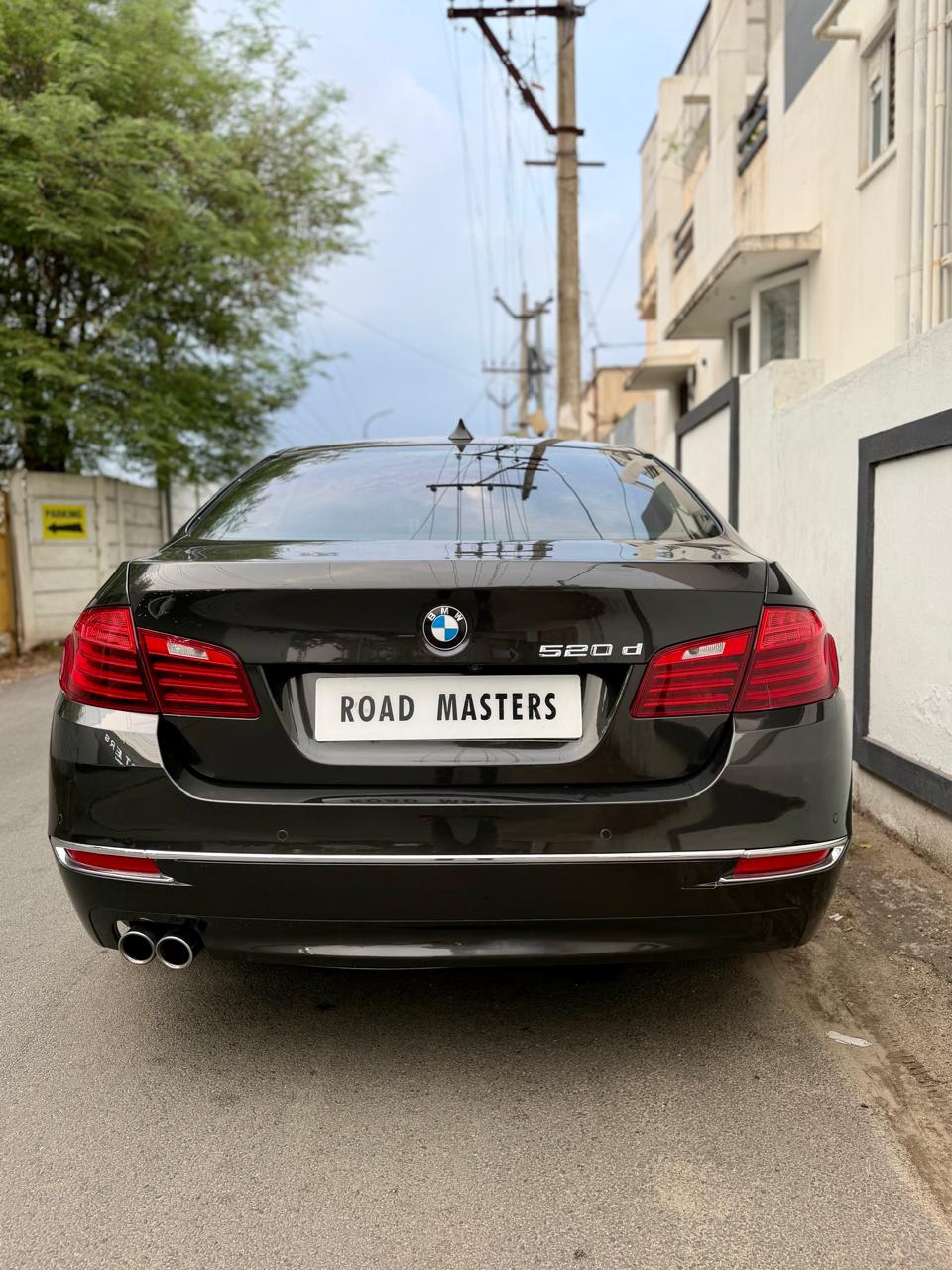 BMW 5 Series - Image 6