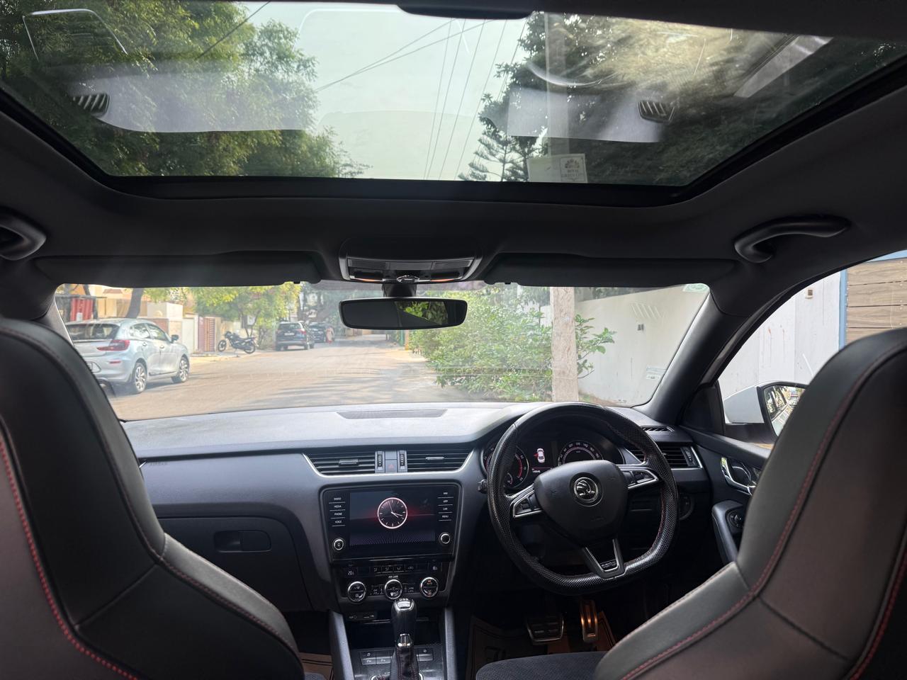 Skoda Octavia - Image 8