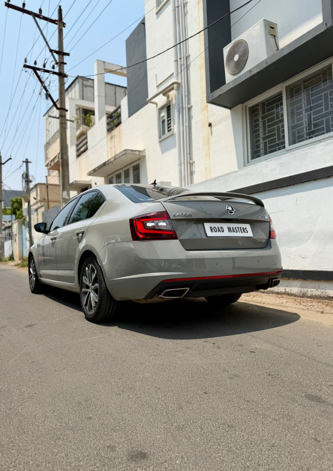 Skoda Octavia - Image 9