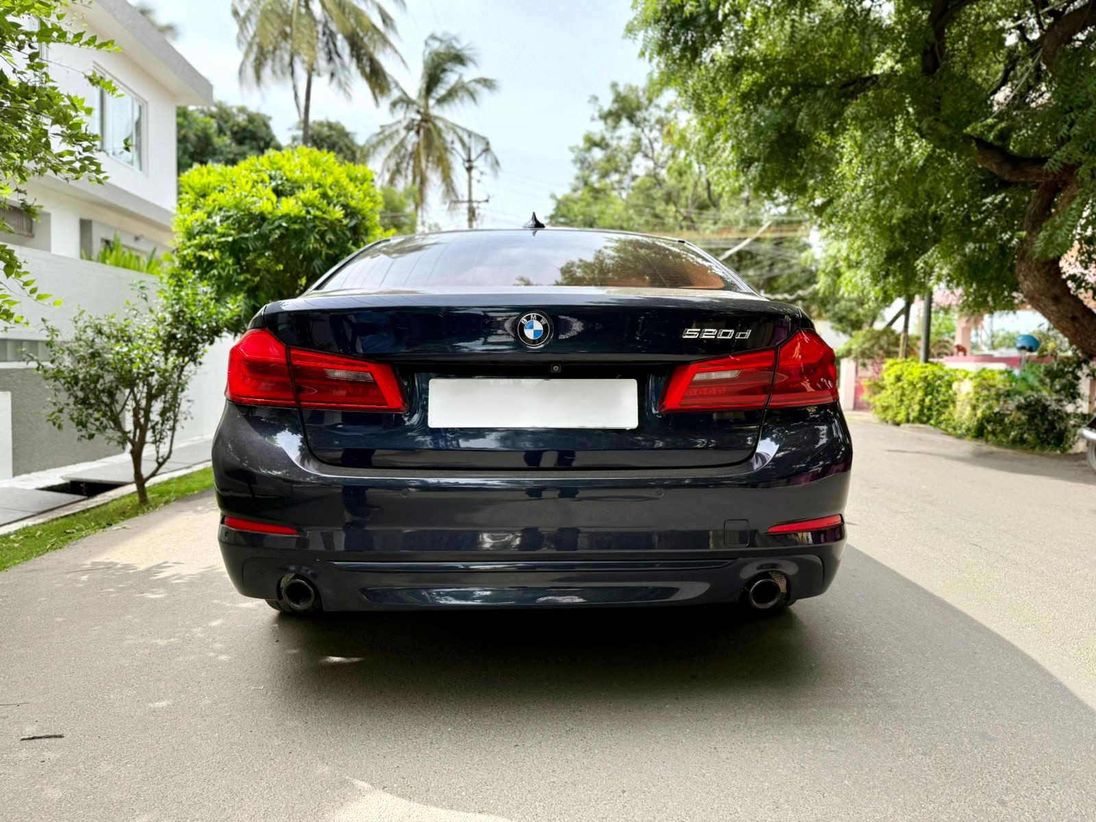 BMW 5 Series - Image 5