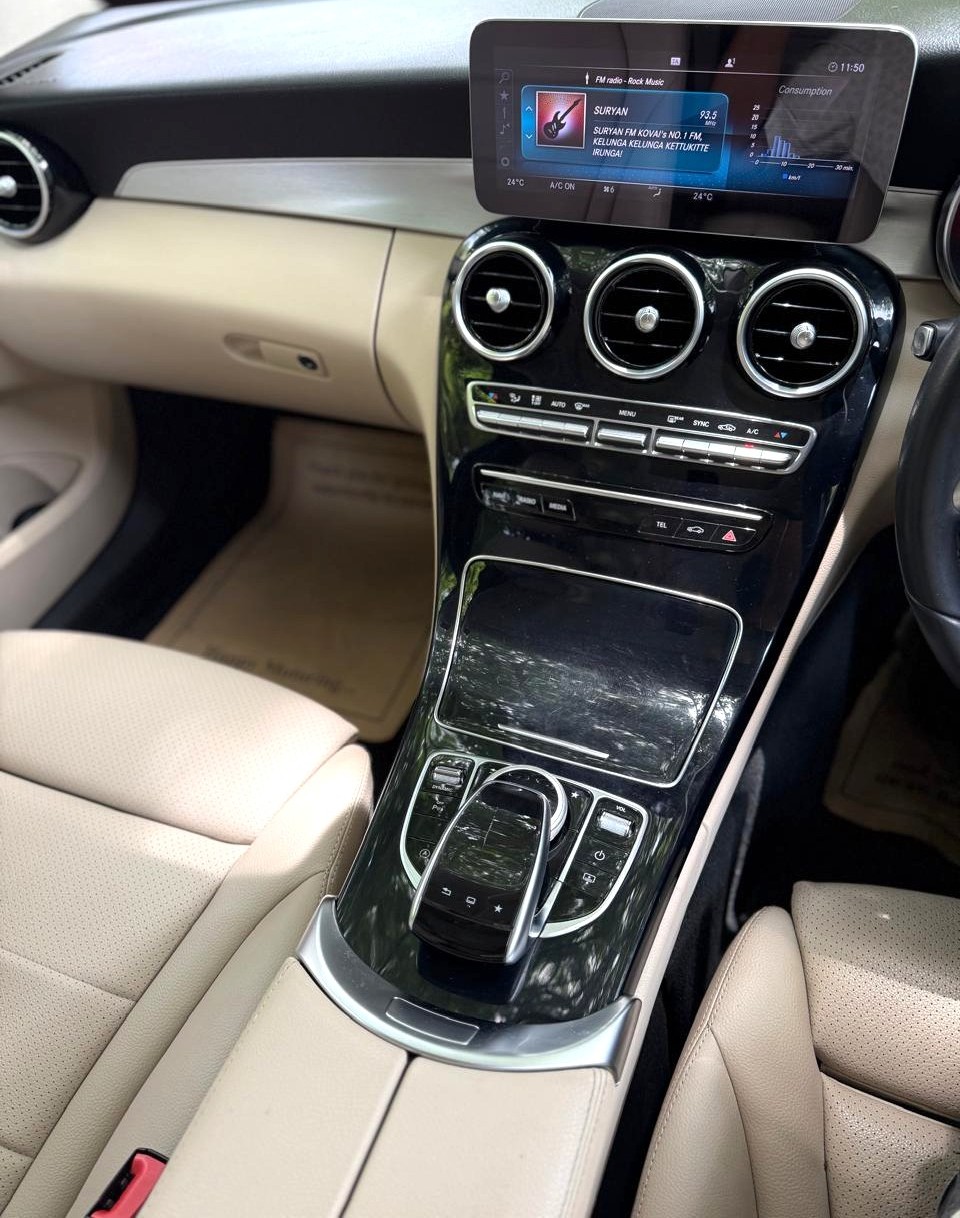 Mercedes Benz C-Class - Image 7