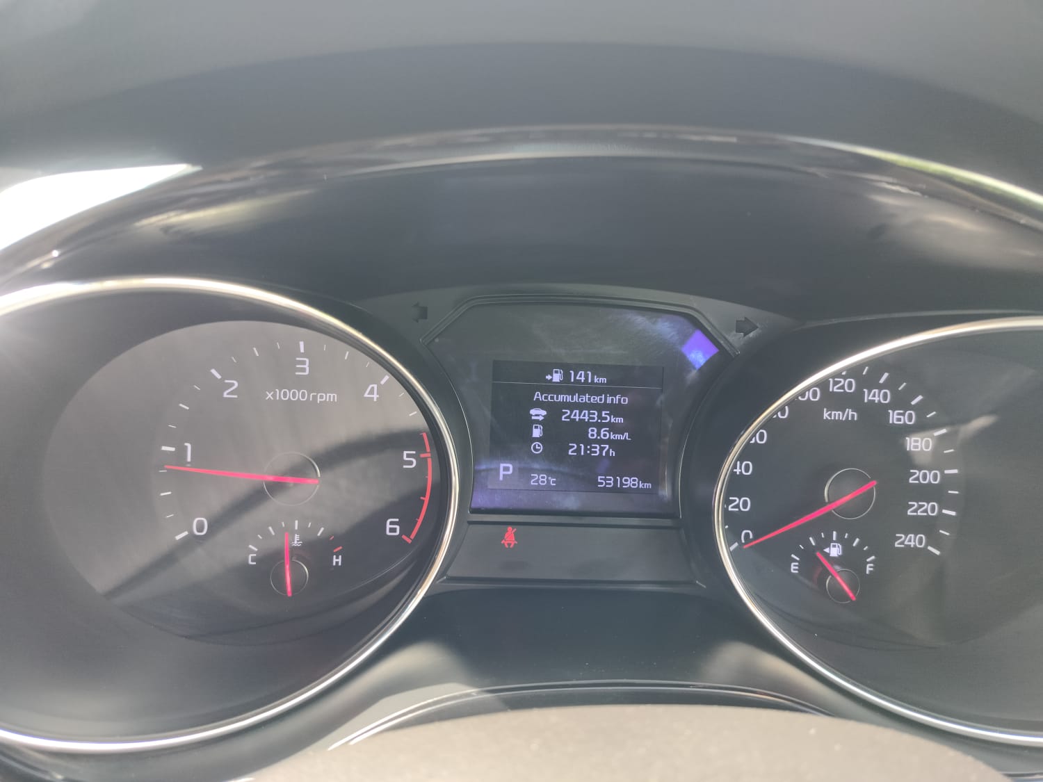 Kia Carnivel - Image 3