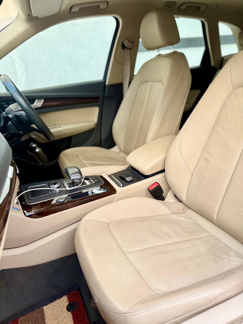 Audi Q5 - Image 6
