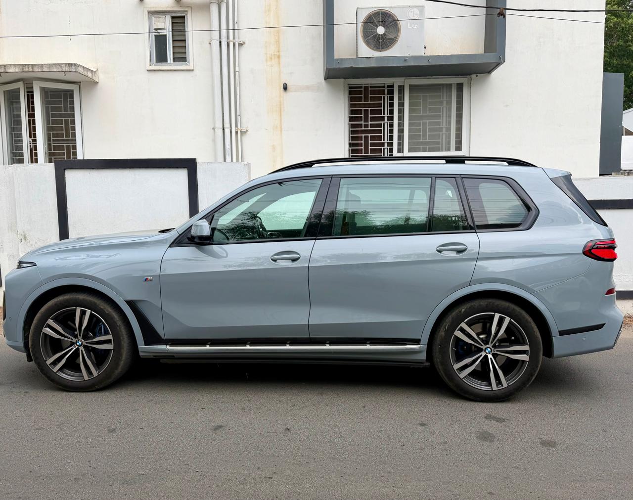 BMW X7 - Image 3