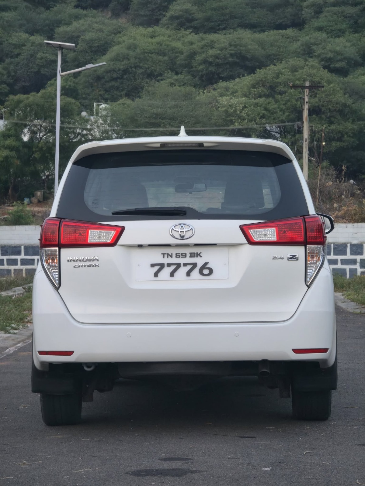 Toyota Innova Crysta - Image 4