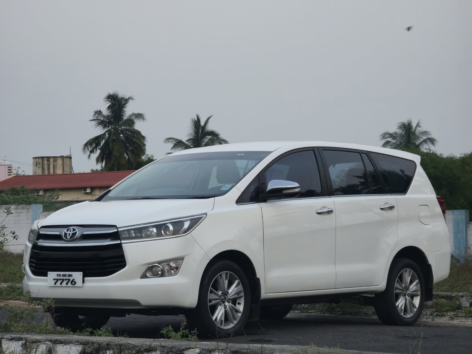 Toyota Innova Crysta - Image 5