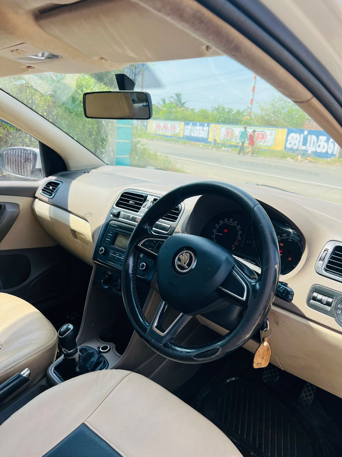 Skoda Rapid - Image 10