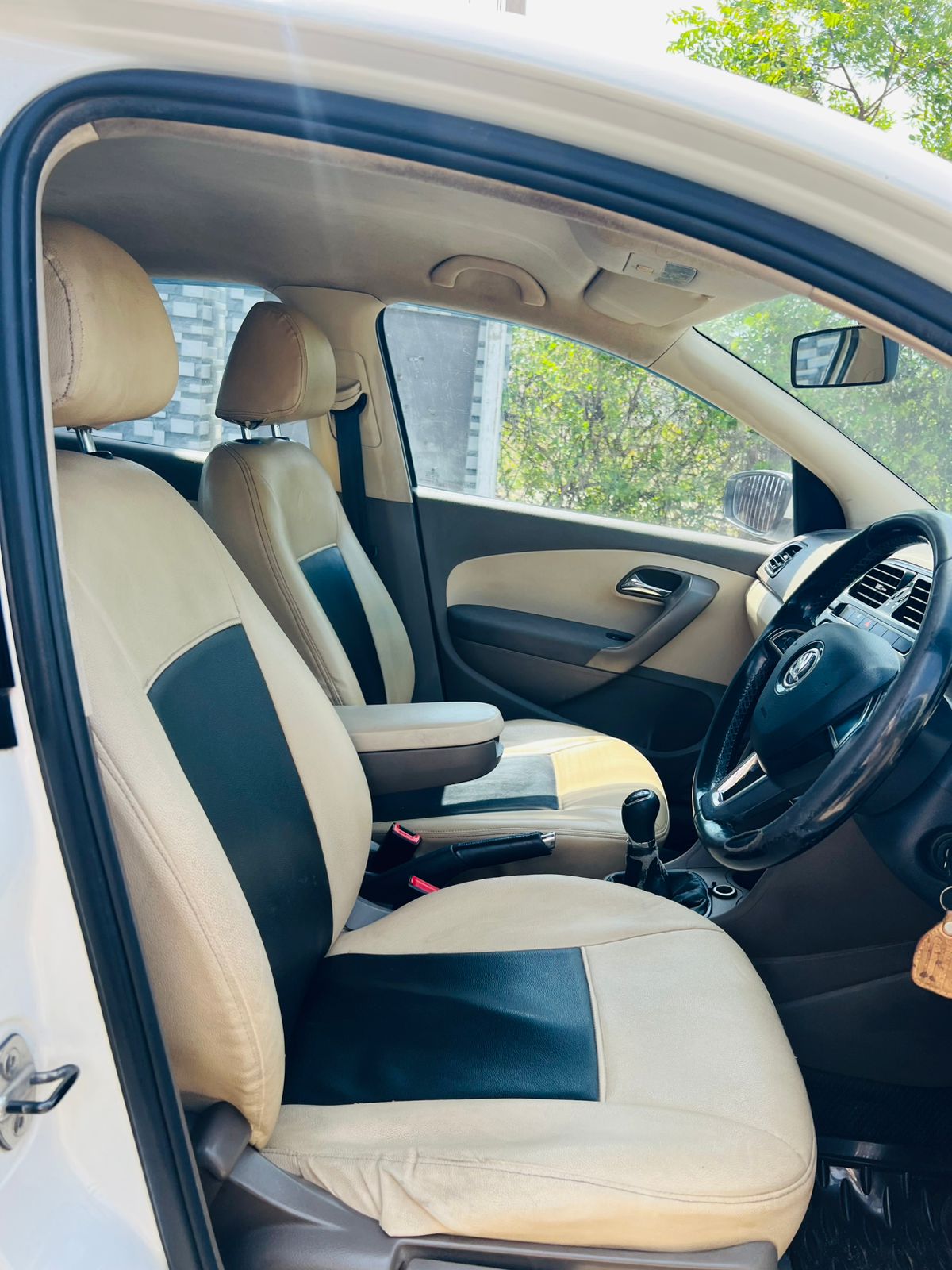 Skoda Rapid - Image 9