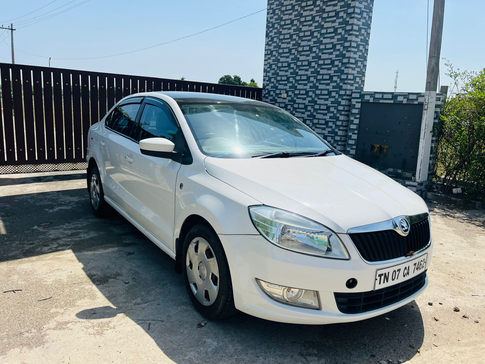 Skoda Rapid - Image 2