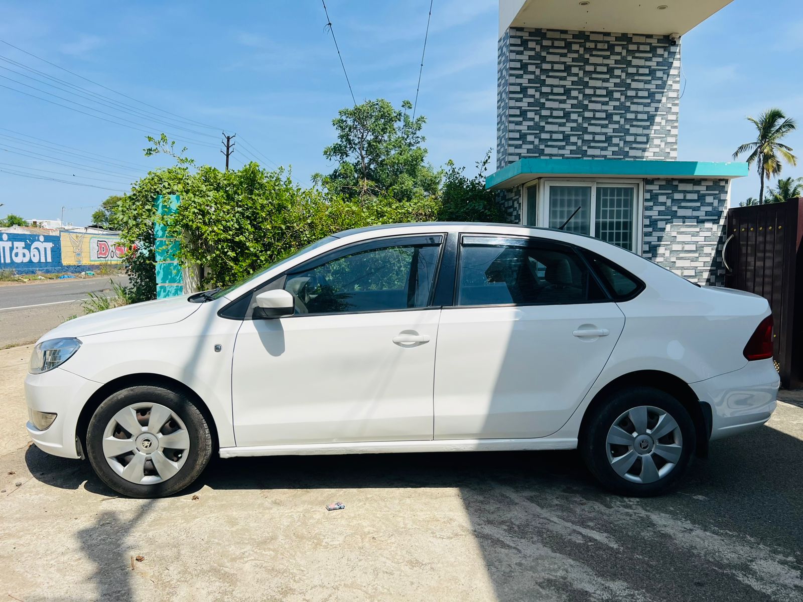 Skoda Rapid - Image 5