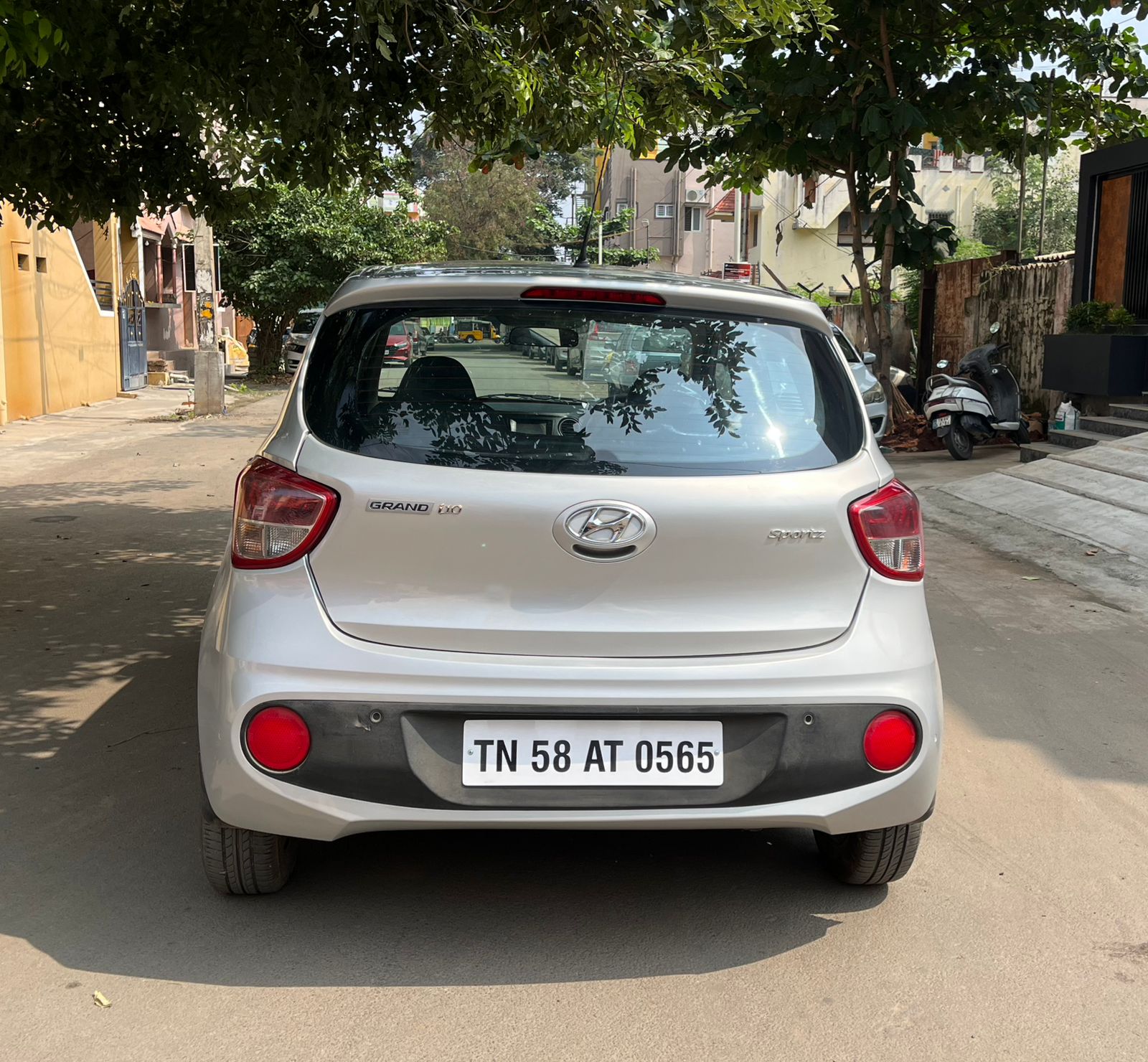Hyundai i10 - Image 2