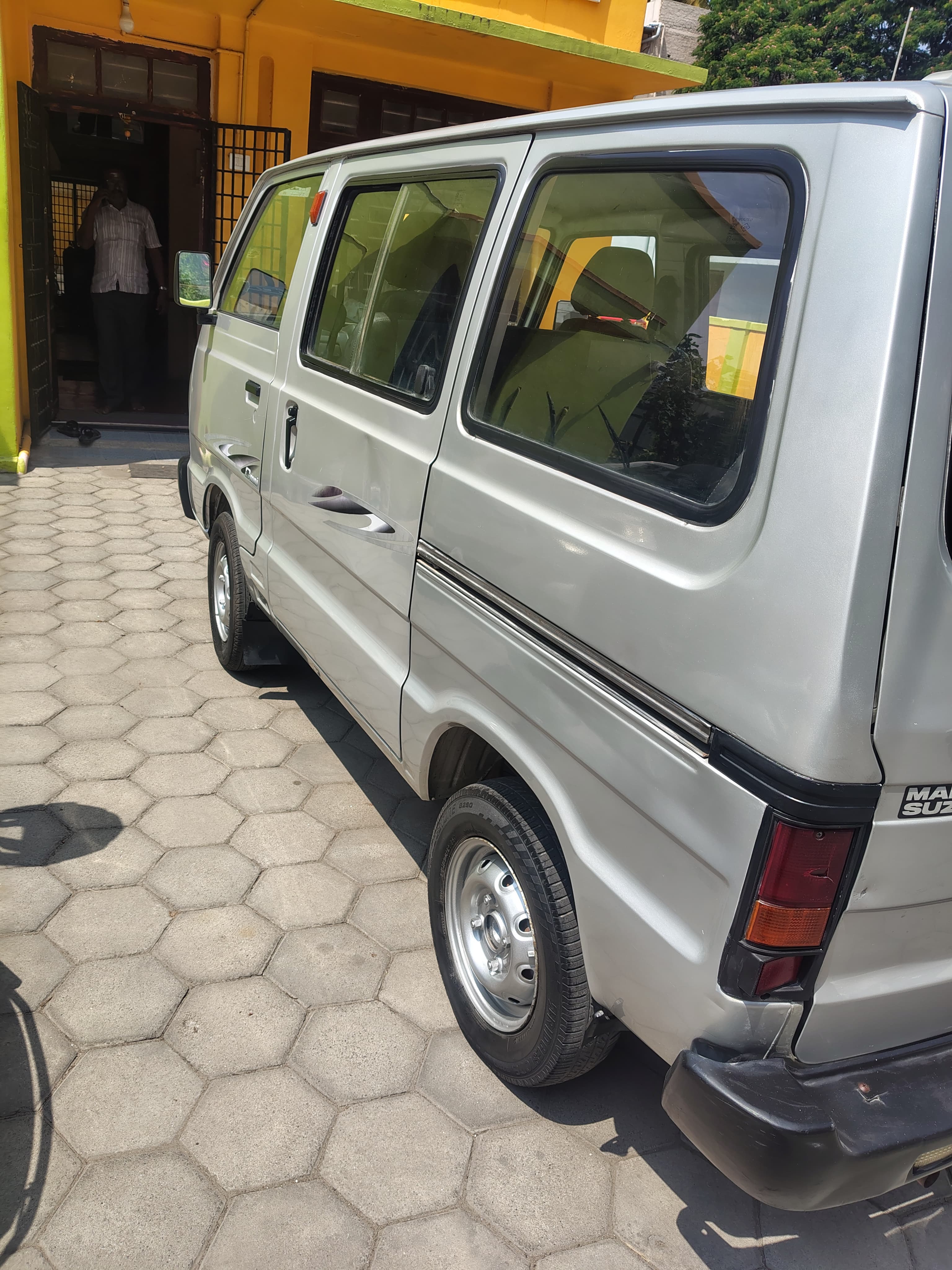 Maruti Suzuki Omni - Image 4