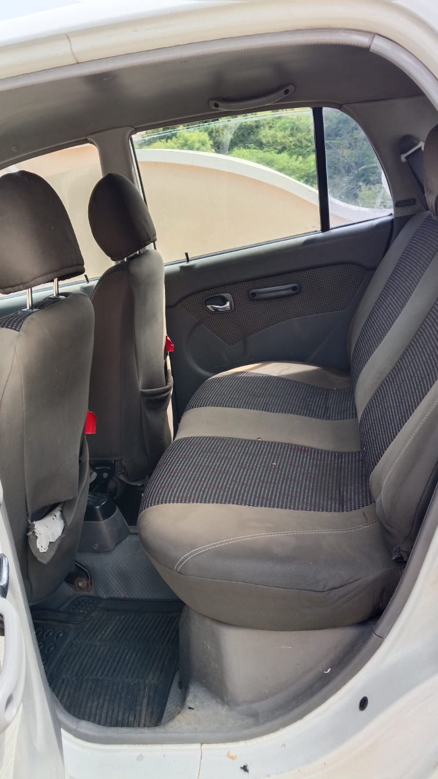 Hyundai Santro Xing - Image 9