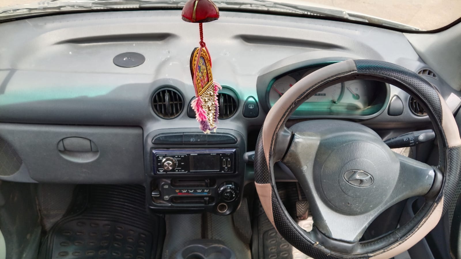 Hyundai Santro Xing - Image 10
