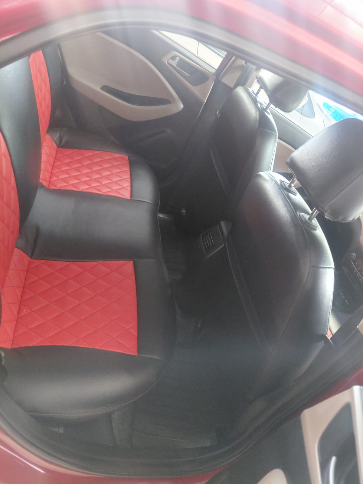 Hyundai i20 - Image 2