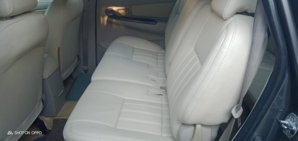 Toyota Innova - Image 2