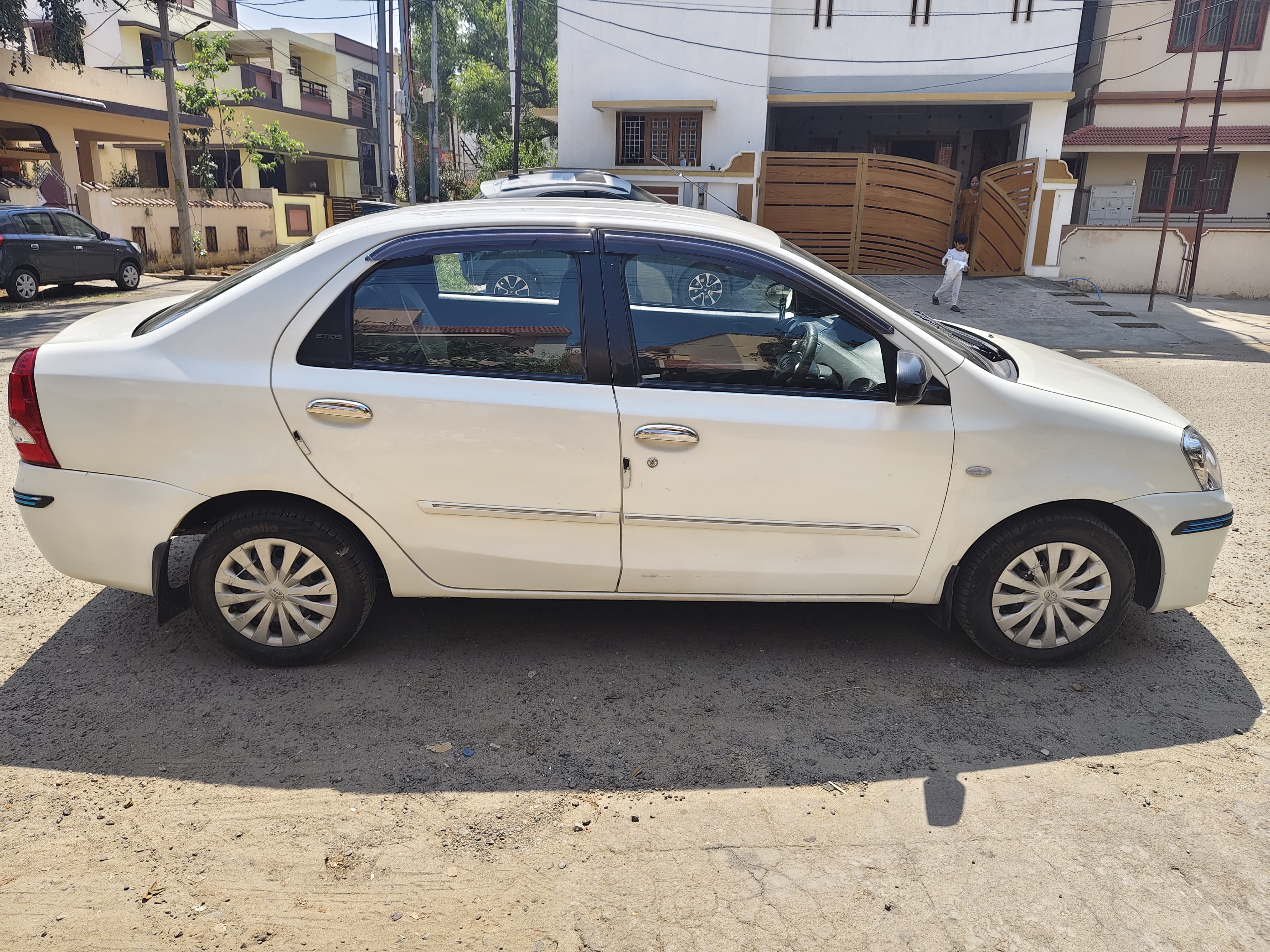 Toyota Etios - Image 2