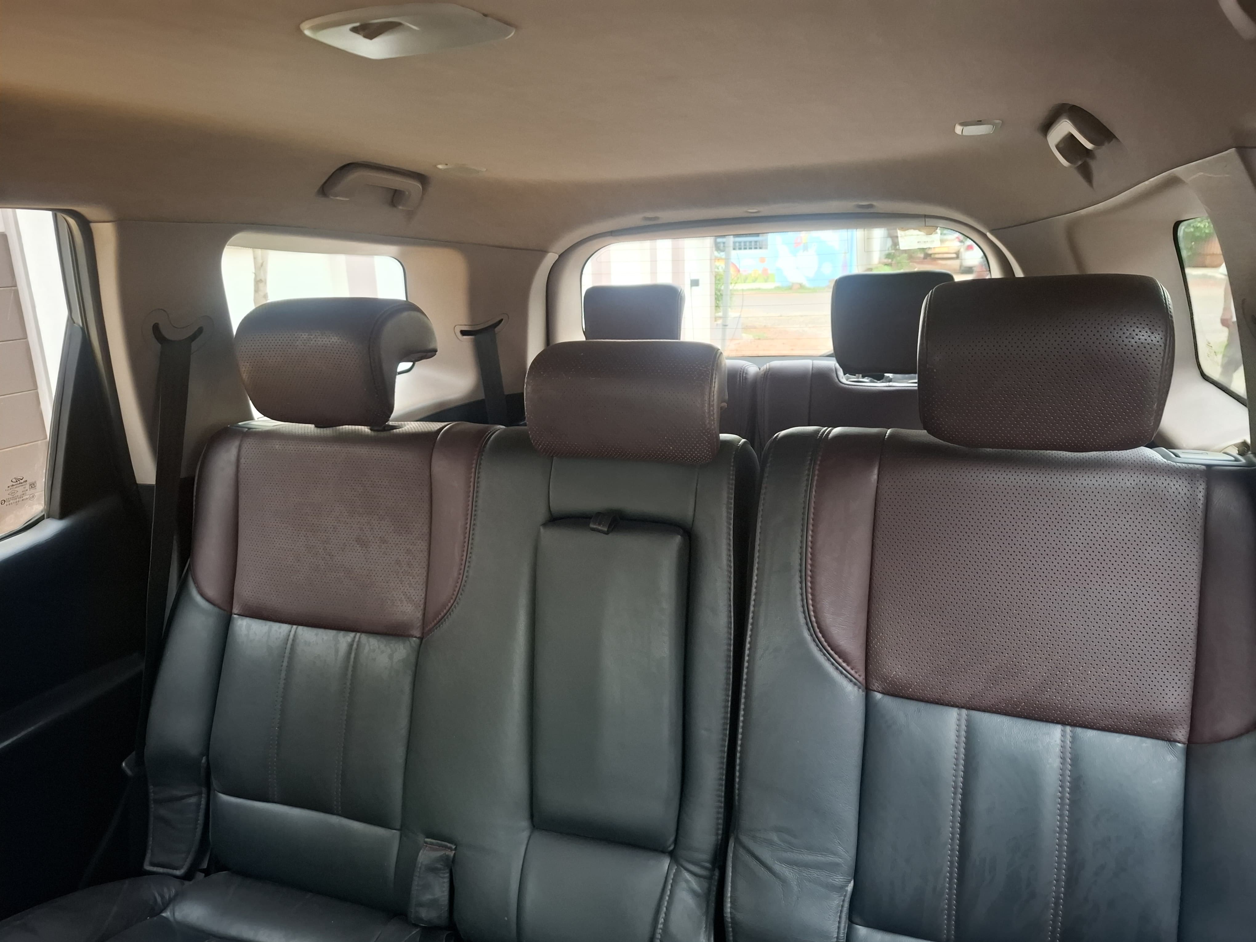 Mahindra XUV500 - Image 9