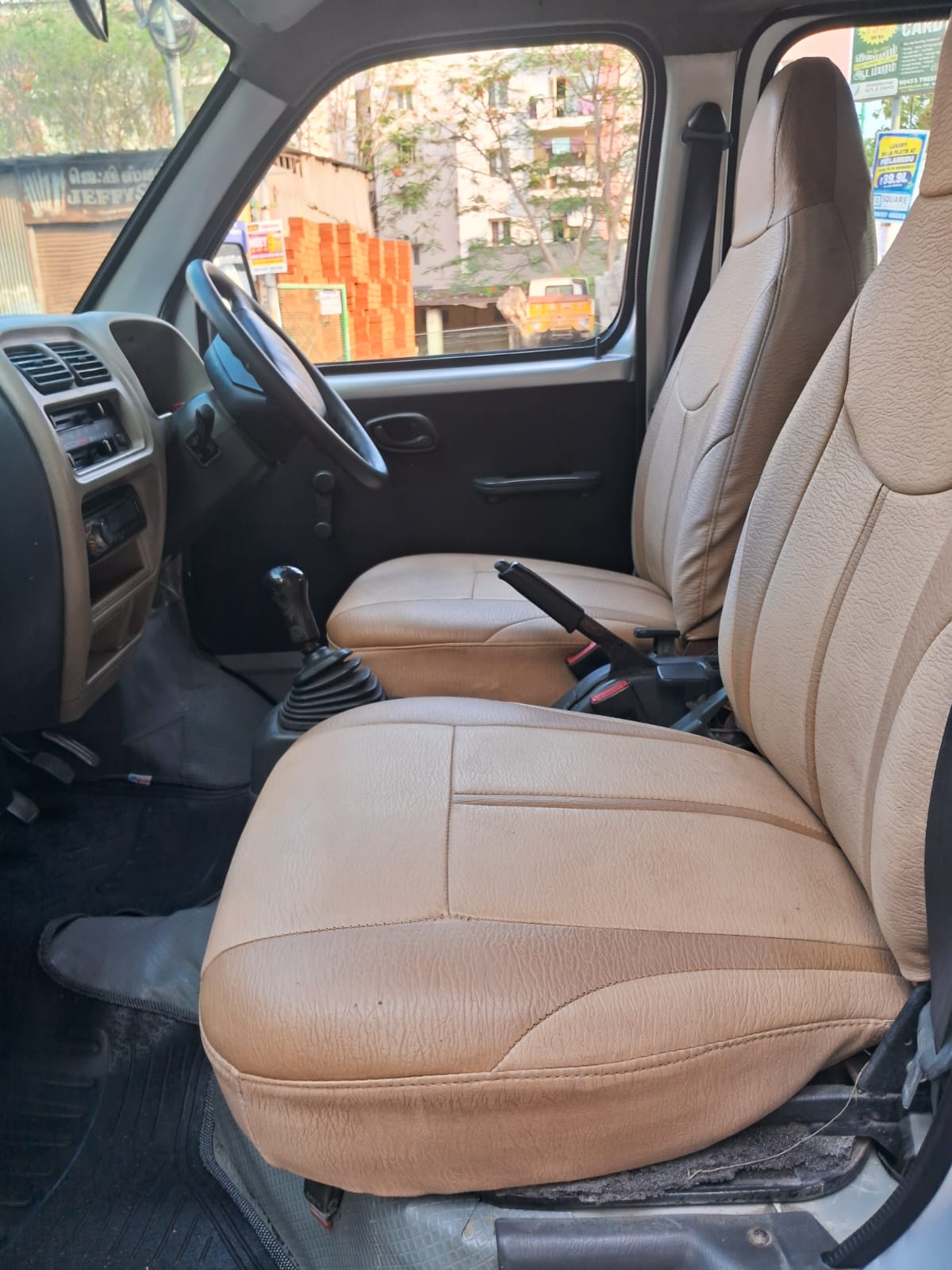 Maruti Suzuki Eeco - Image 7