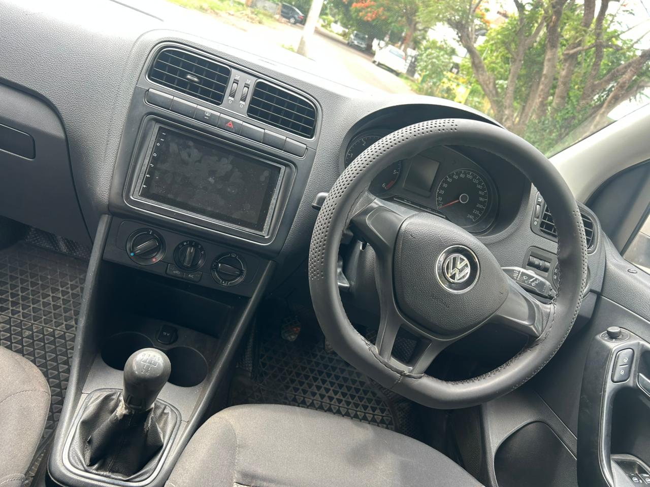 Volkswagen Polo - Image 11