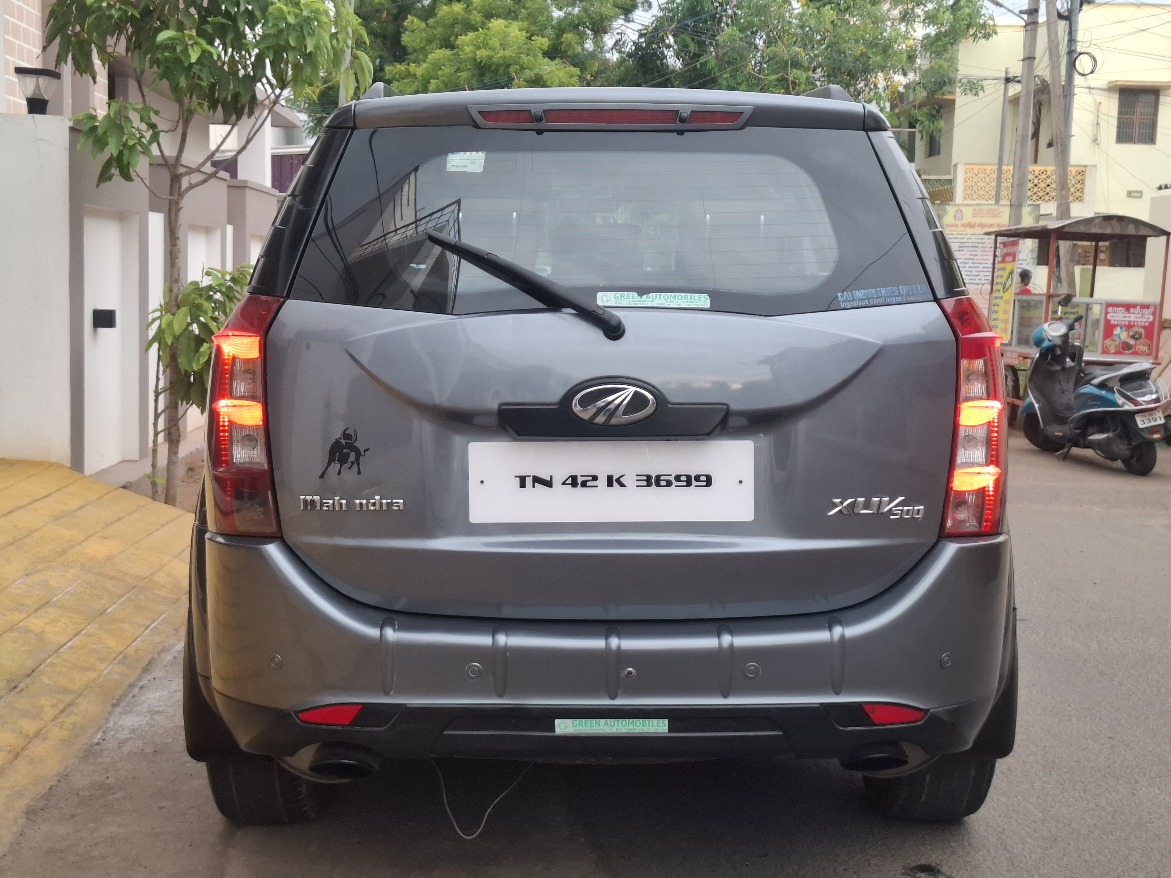 Mahindra XUV500 - Image 7