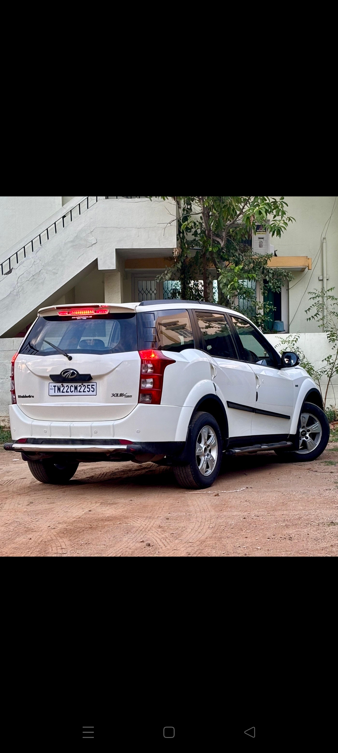 Mahindra XUV500 - Image 6