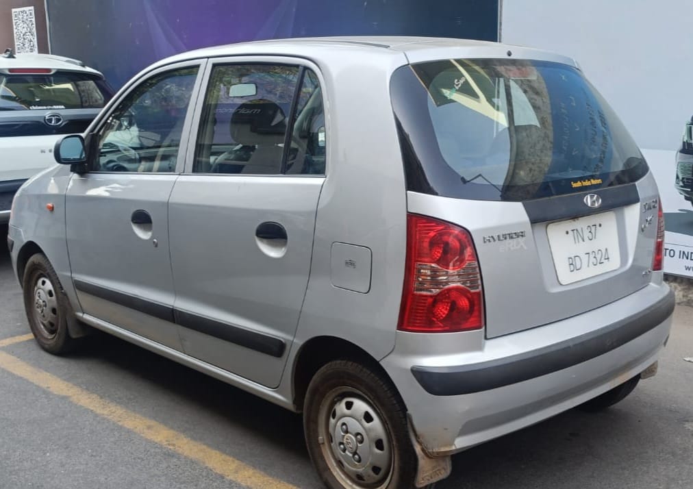 Hyundai Santro Xing - Image 3