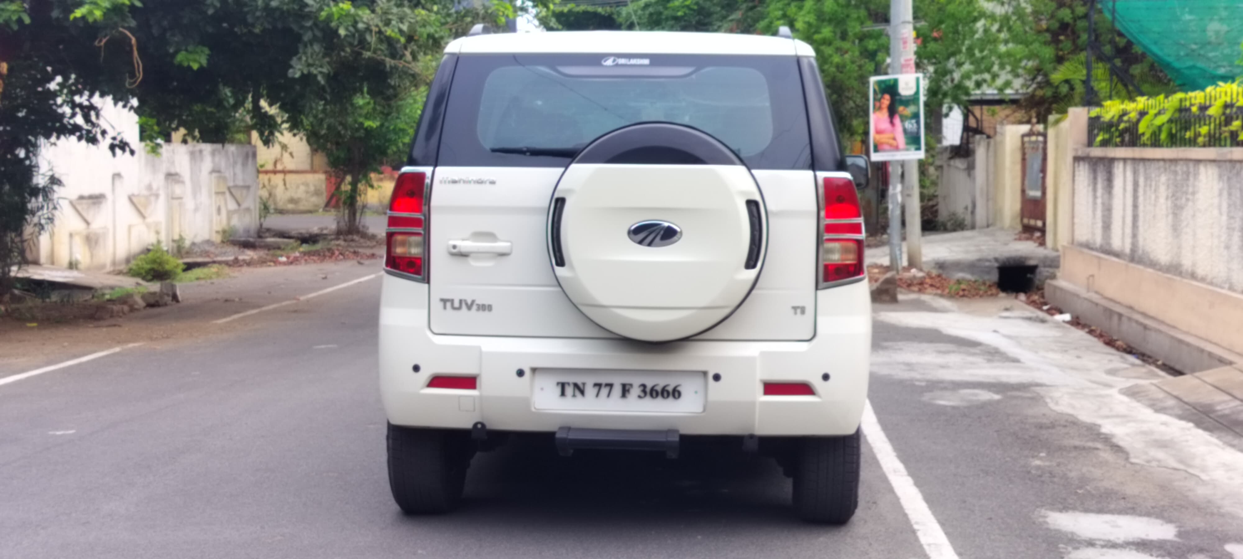Mahindra TUV300 - Image 3