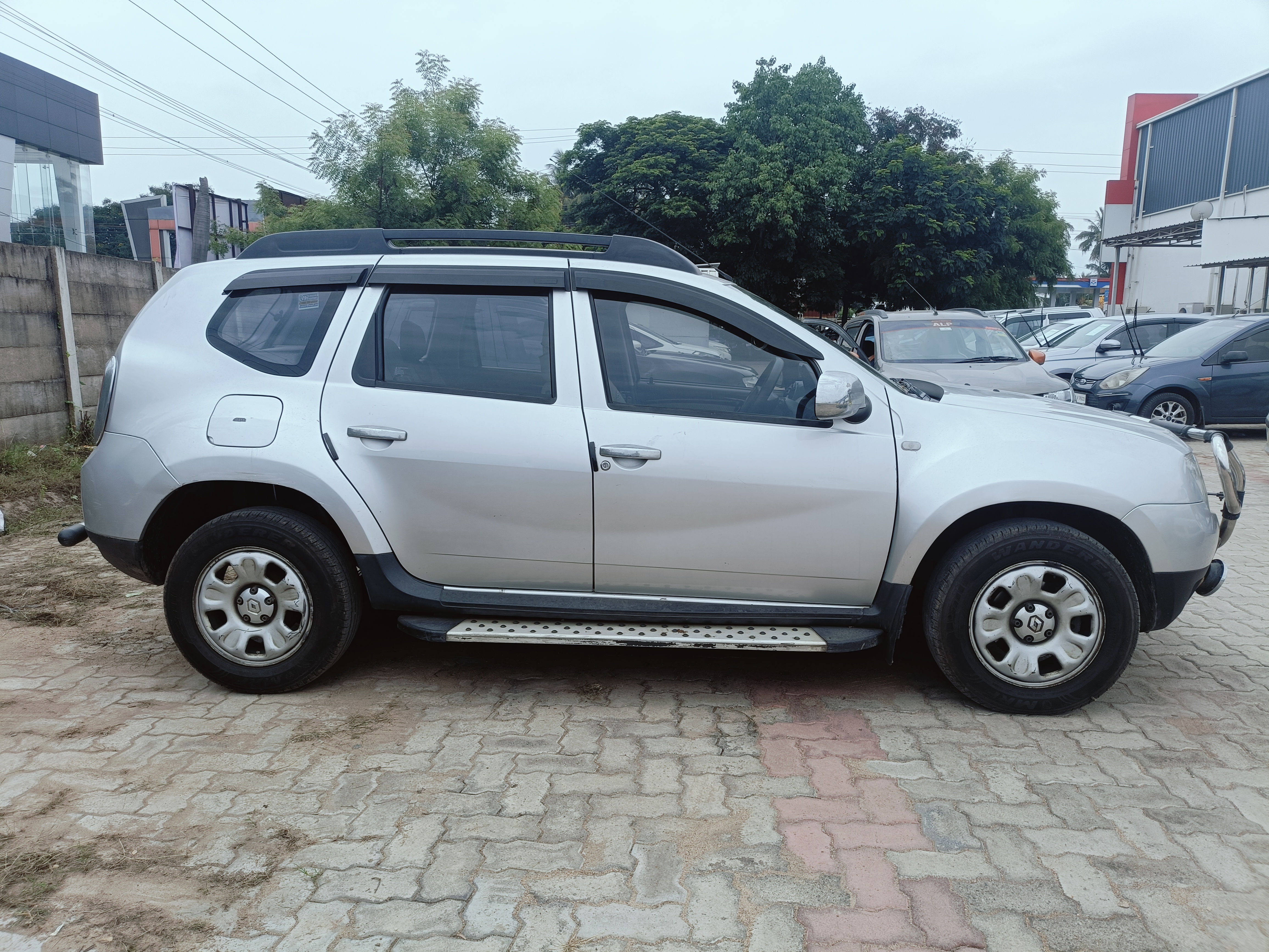 Renault Duster - Image 2