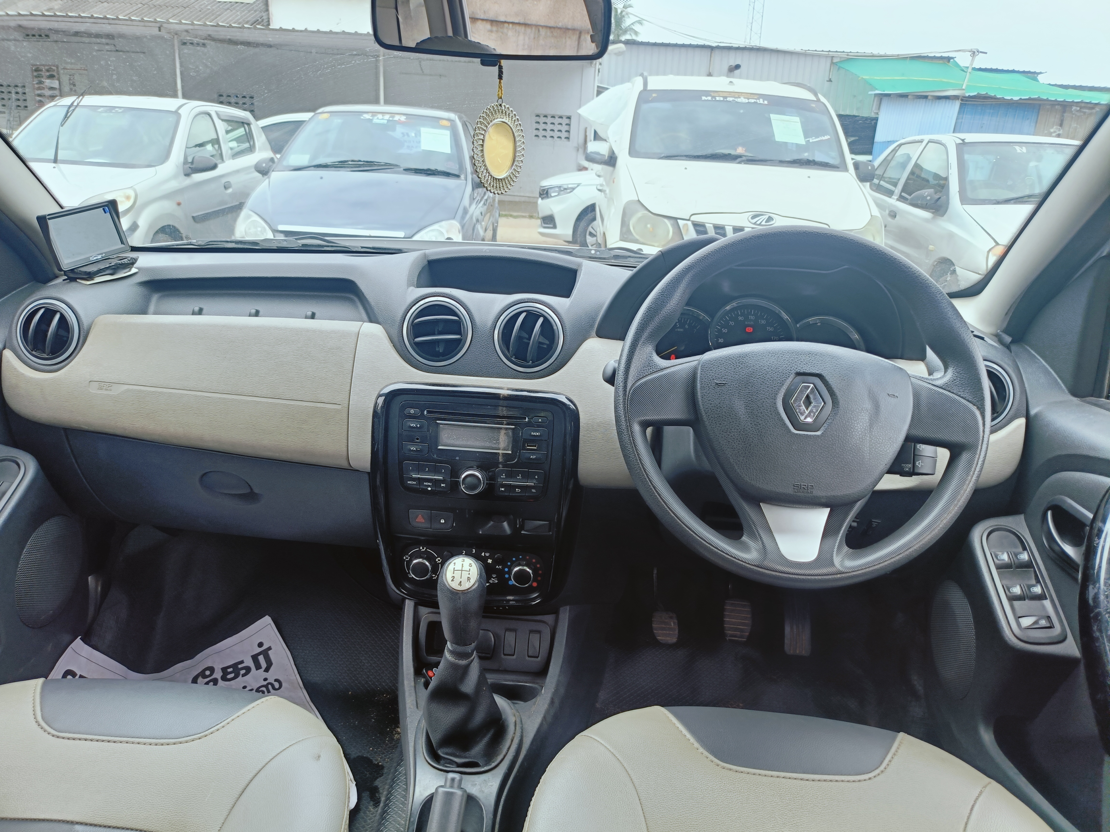 Renault Duster - Image 6